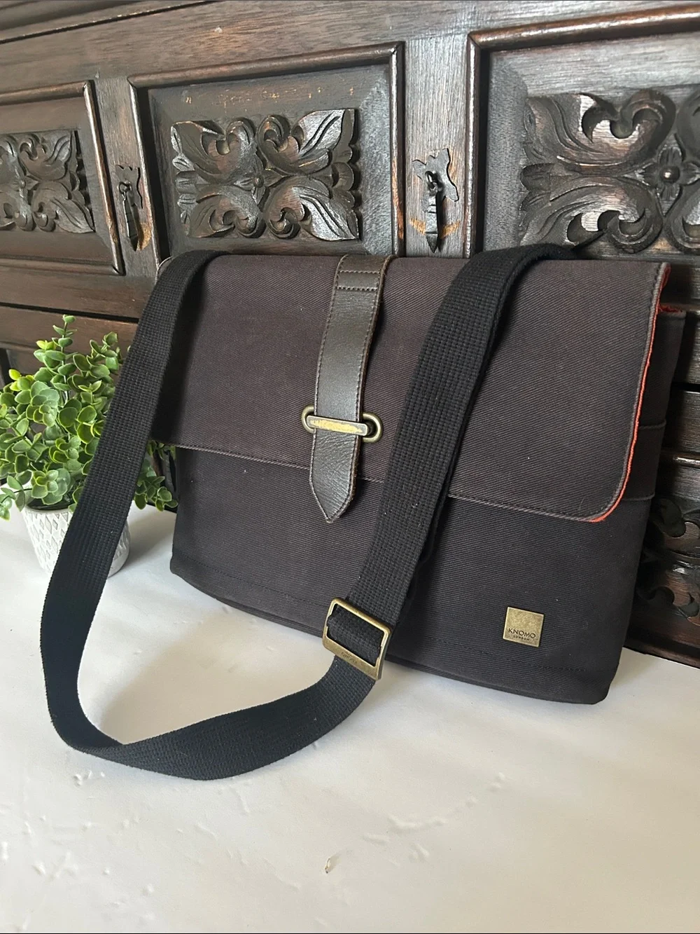 Knomo classic brown